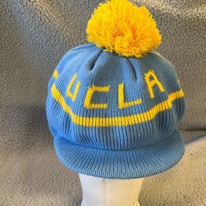 Vintage UCLA Bruins Hat Cap Knit Tam Newsboy Winter Brim Pom Pom Beret USA